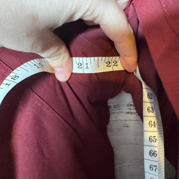 Lands’ End Women’s Long Down Coat – Burgundy Red – Size Medium (M 10–12) - Picture 5 of 6